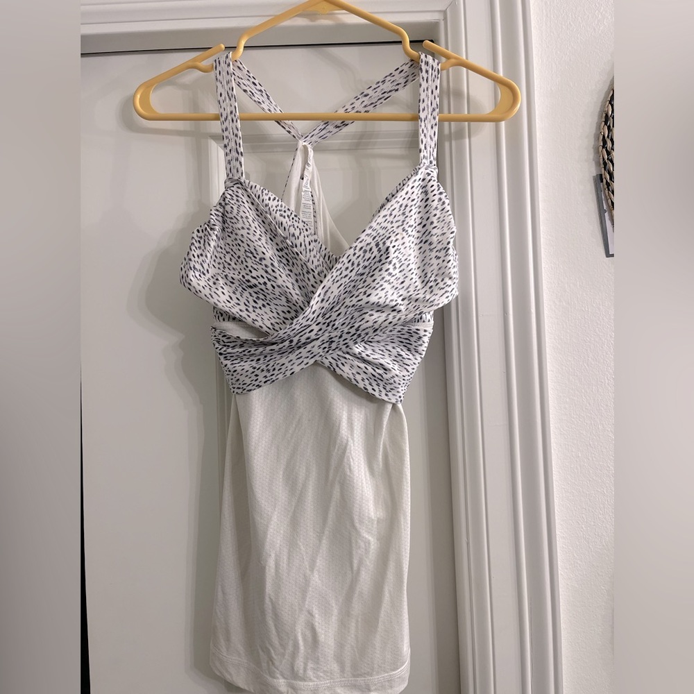 Lululemon Woman’s Tops